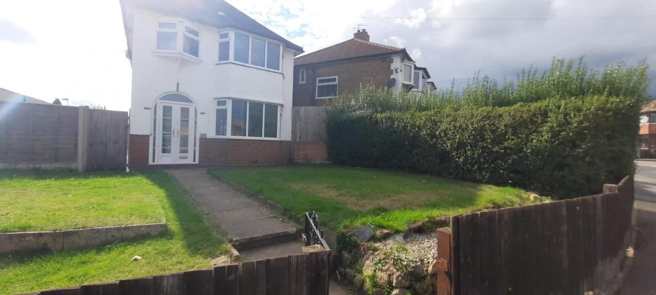 Stylish And Homey 3 Bedroom House With Free Parking & Wi-Fi Minworth Exterior photo