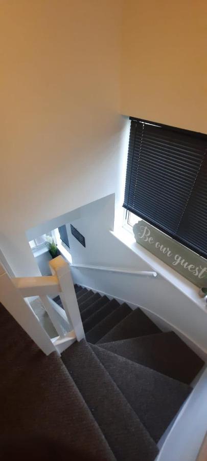 Stylish And Homey 3 Bedroom House With Free Parking & Wi-Fi Minworth Exterior photo